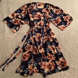 Altar’d State Floral Robe - size S/M